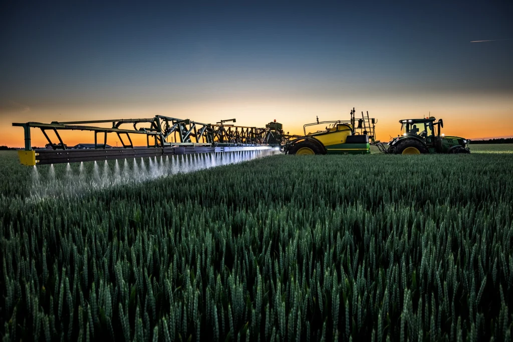 John-Deere-launches-biggest-ever-trailed-sprayer